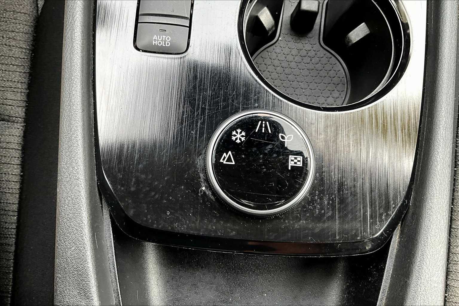 2021 Nissan Rogue SV - Photo 26