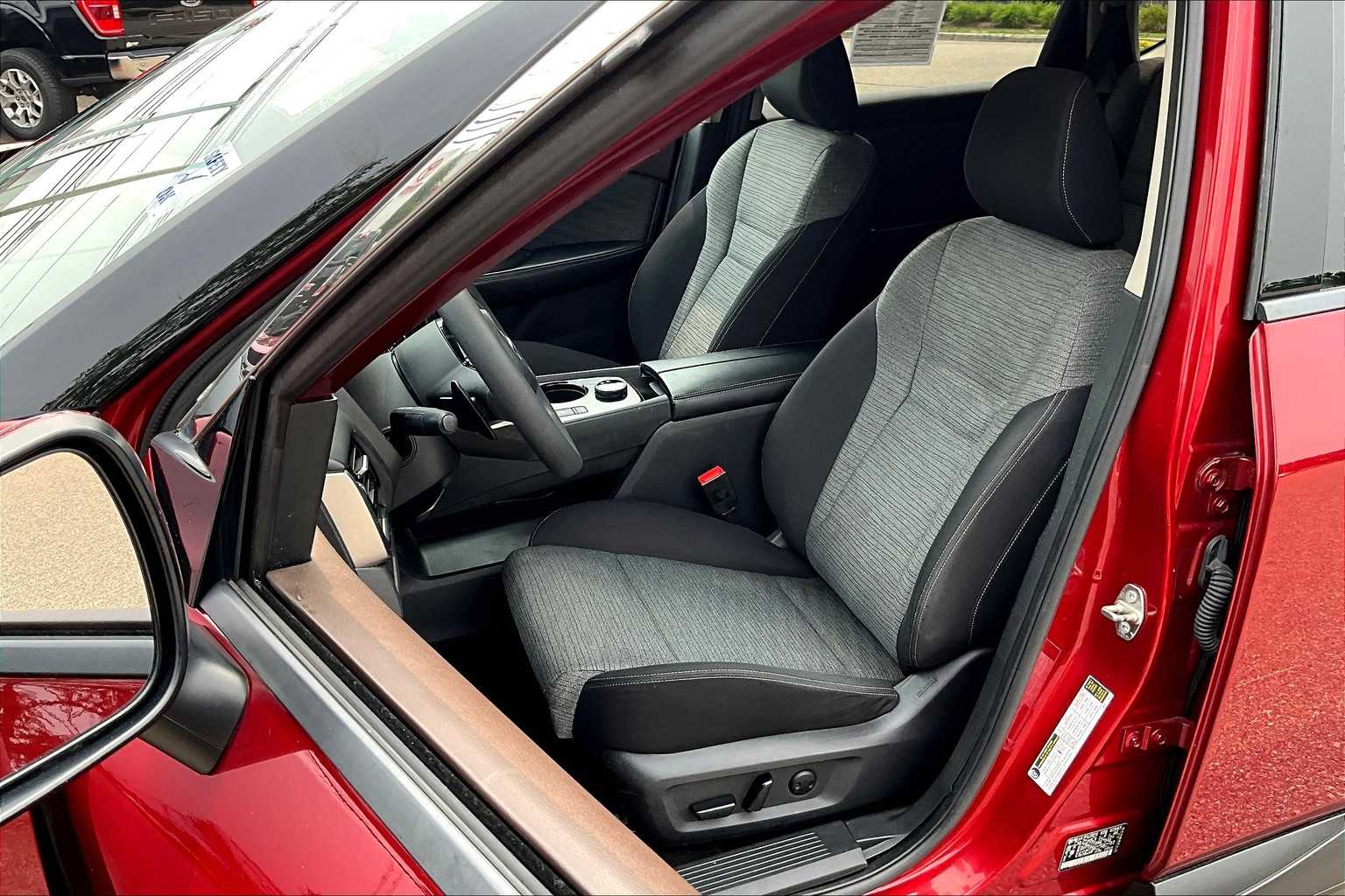 2021 Nissan Rogue SV - Photo 10