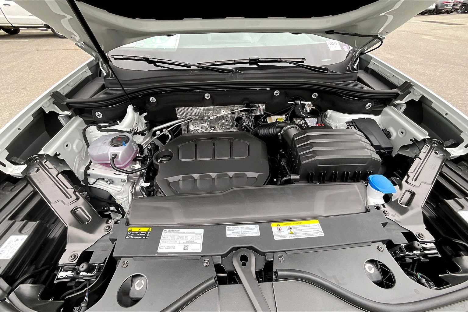 2025 Volkswagen Atlas 2.0T Peak Edition - Photo 16