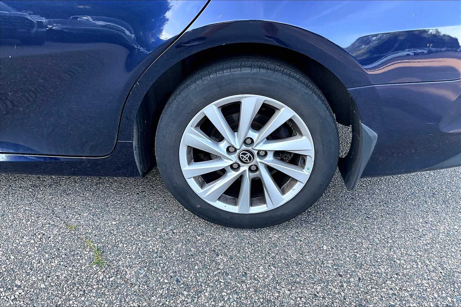 2022 Toyota Camry LE - Photo 4