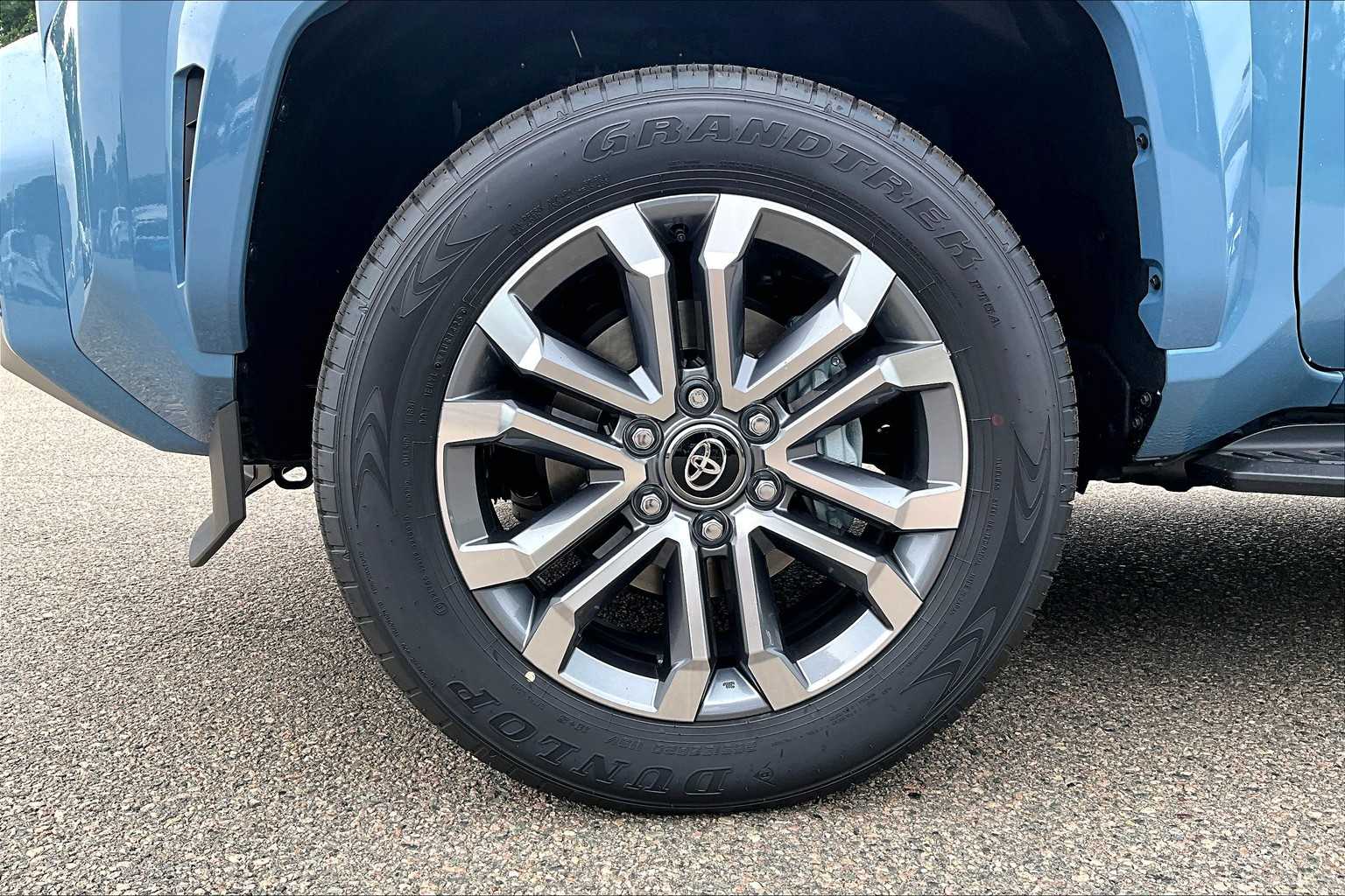 2025 Toyota 4Runner Limited - Photo 8