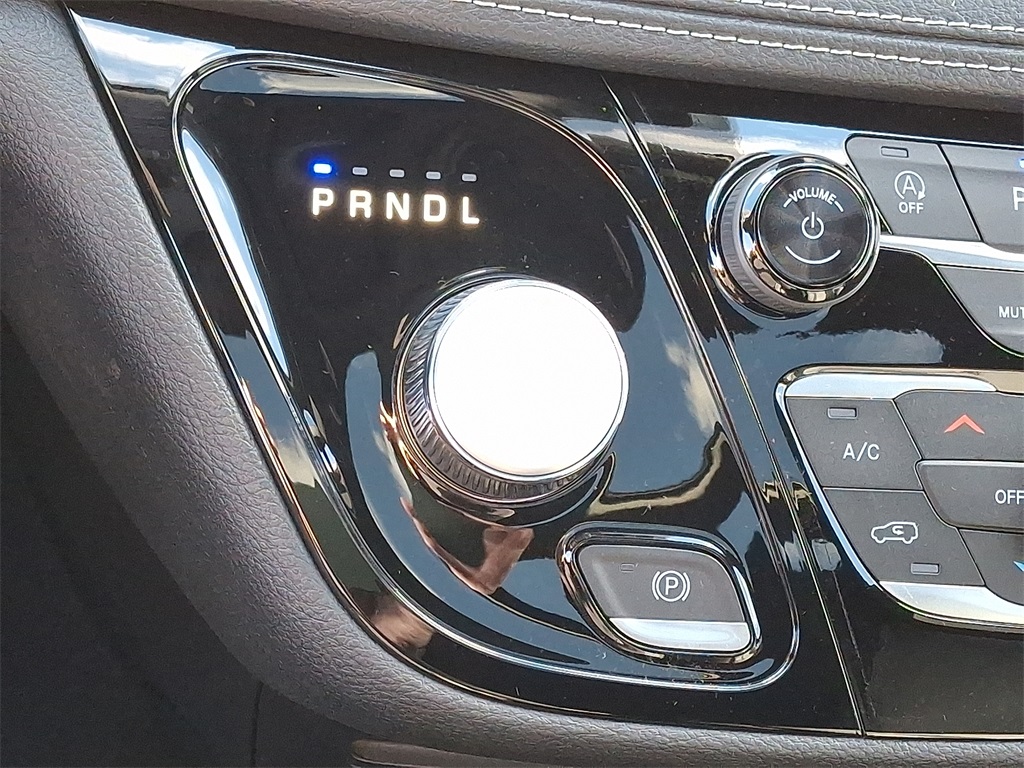 2026 Chrysler Pacifica Select - Photo 12