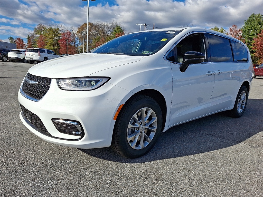 2026 Chrysler Pacifica Select - Photo 2