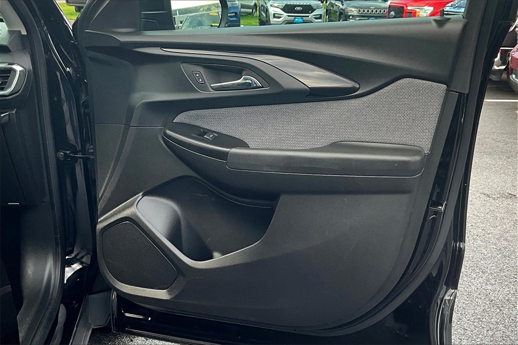 2023 Chevrolet TrailBlazer LT - Photo 12