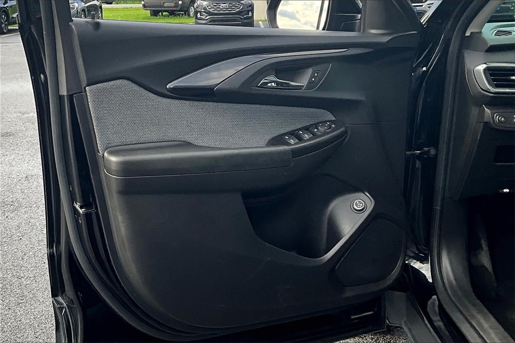 2023 Chevrolet TrailBlazer LT - Photo 9