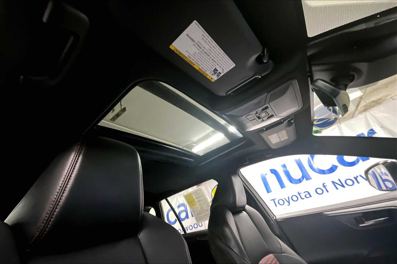 2022 Toyota RAV4 Prime XSE - Photo 22