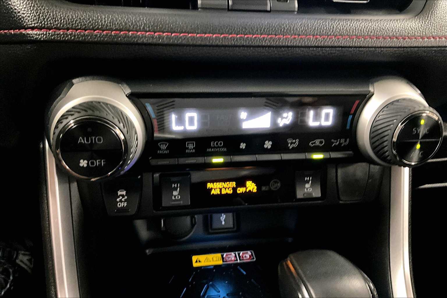 2022 Toyota RAV4 Prime XSE - Photo 26