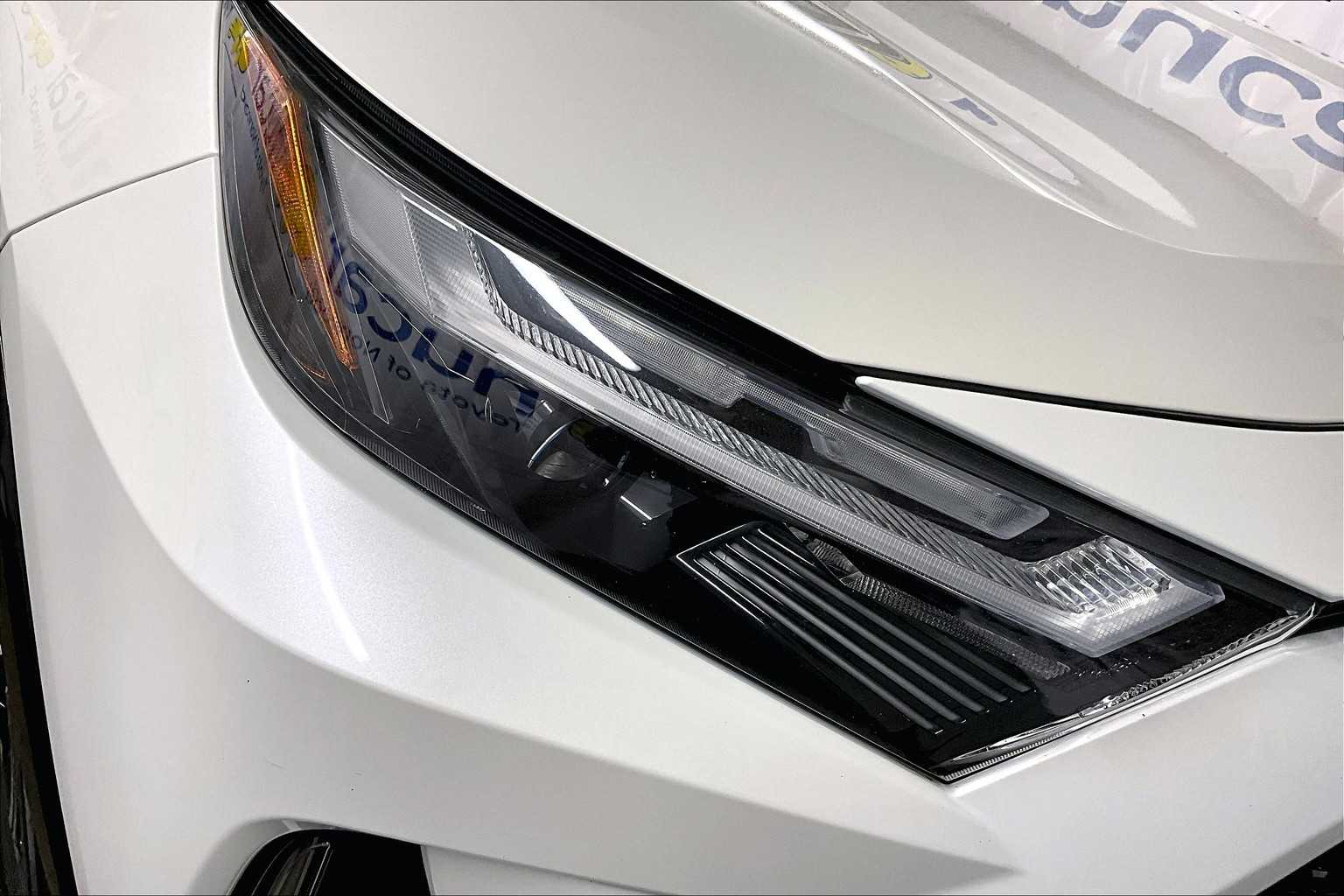 2022 Toyota RAV4 Prime XSE - Photo 33
