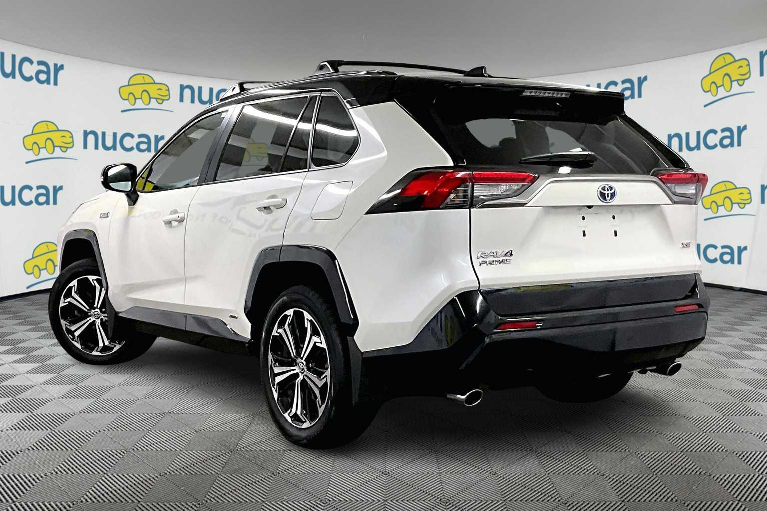 2022 Toyota RAV4 Prime XSE - Photo 4