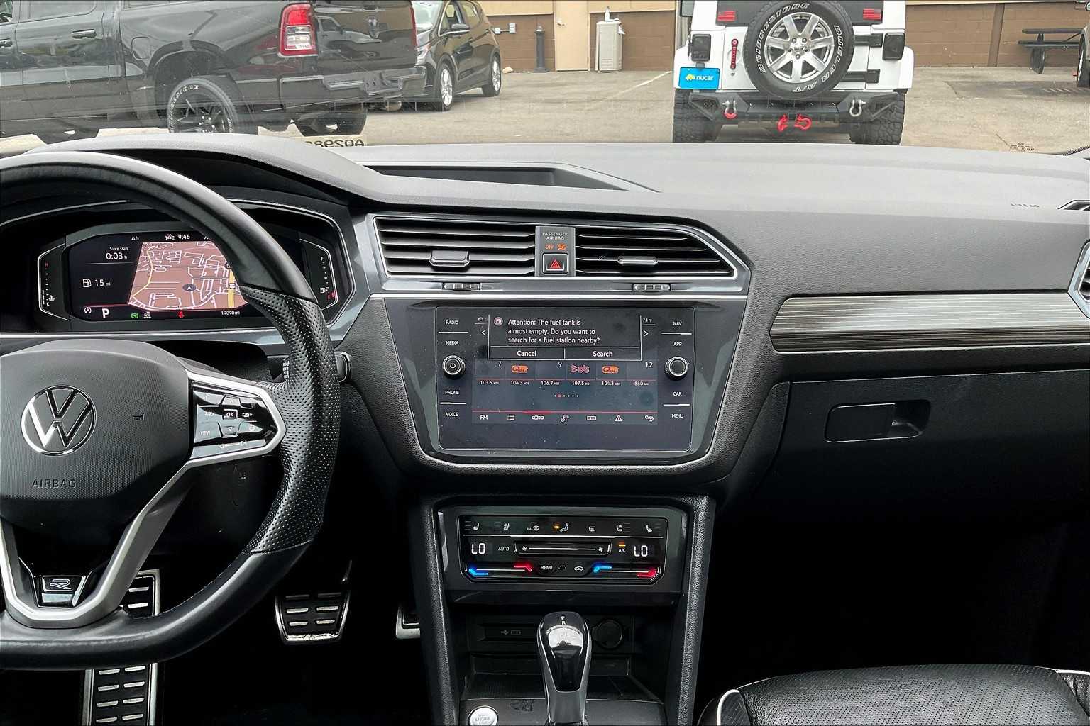 2022 Volkswagen Tiguan SEL R-Line - Photo 18