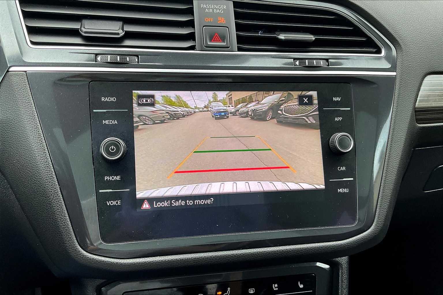 2022 Volkswagen Tiguan SEL R-Line - Photo 19