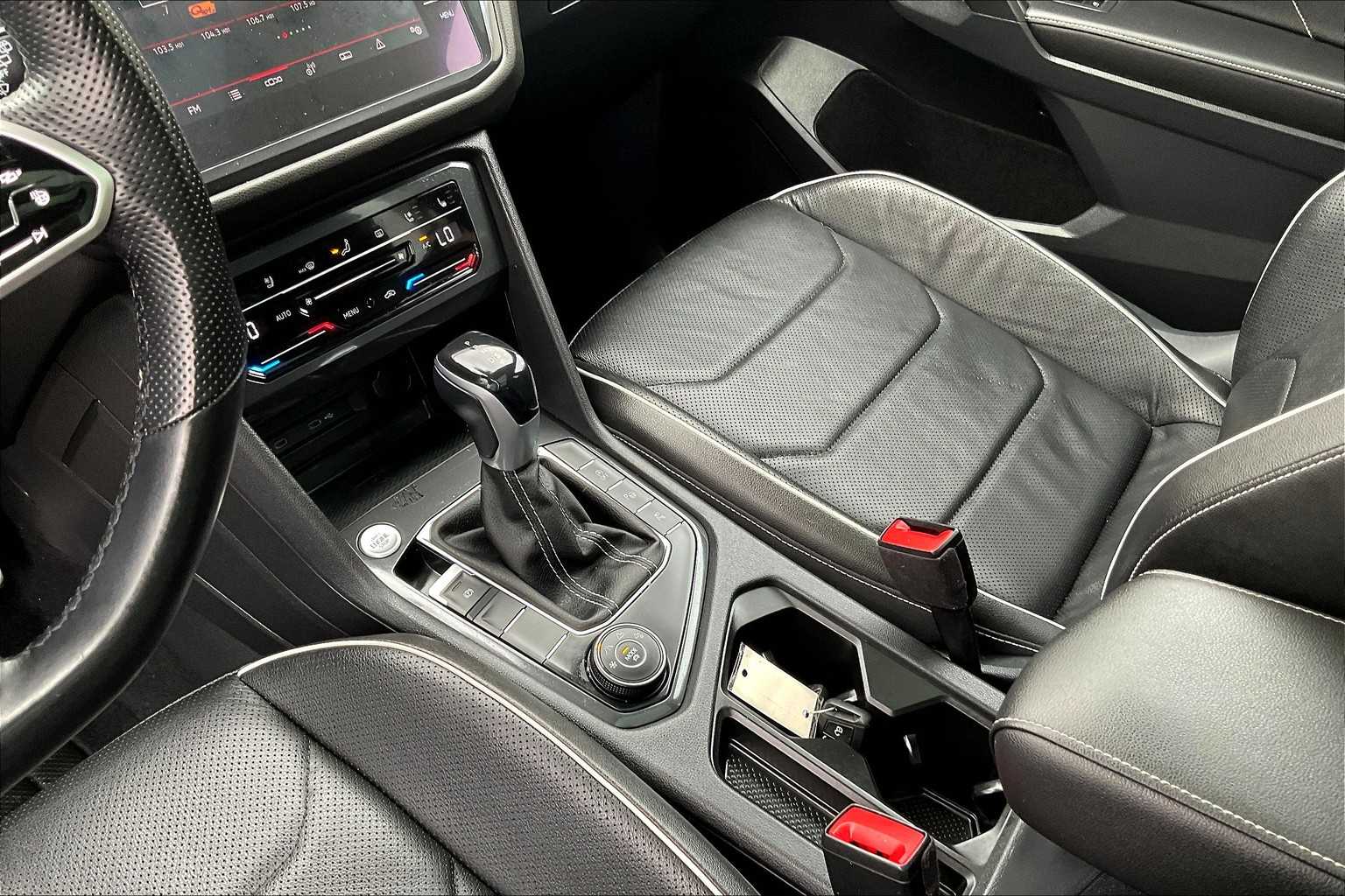 2022 Volkswagen Tiguan SEL R-Line - Photo 20