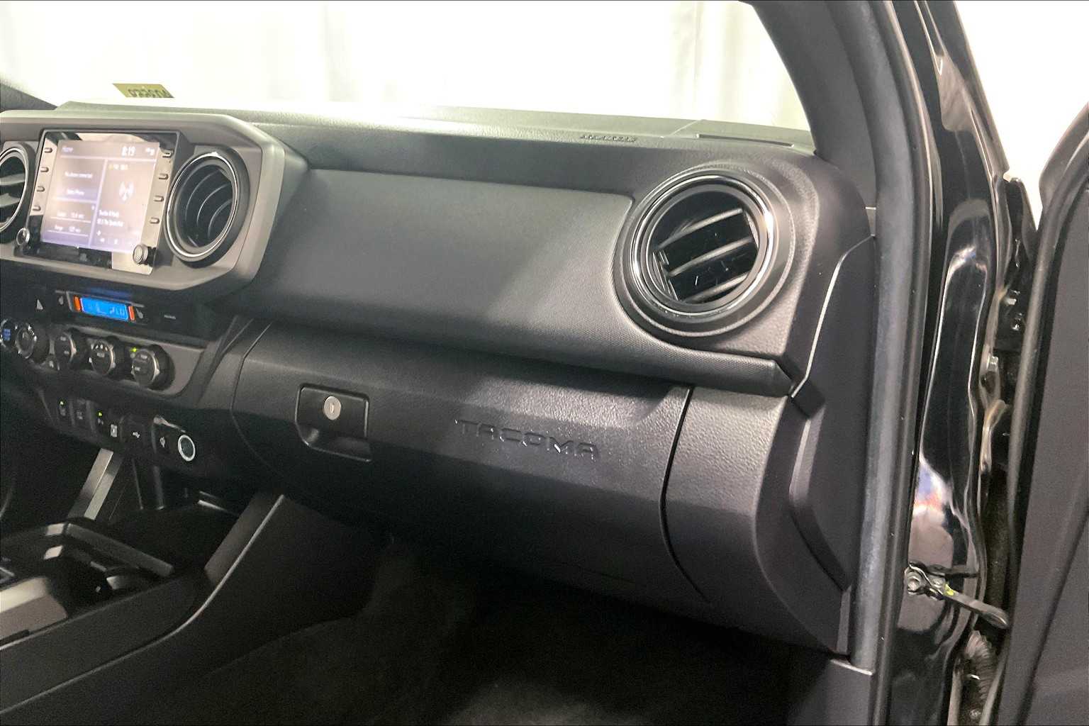 2022 Toyota Tacoma TRD Off Road - Photo 13