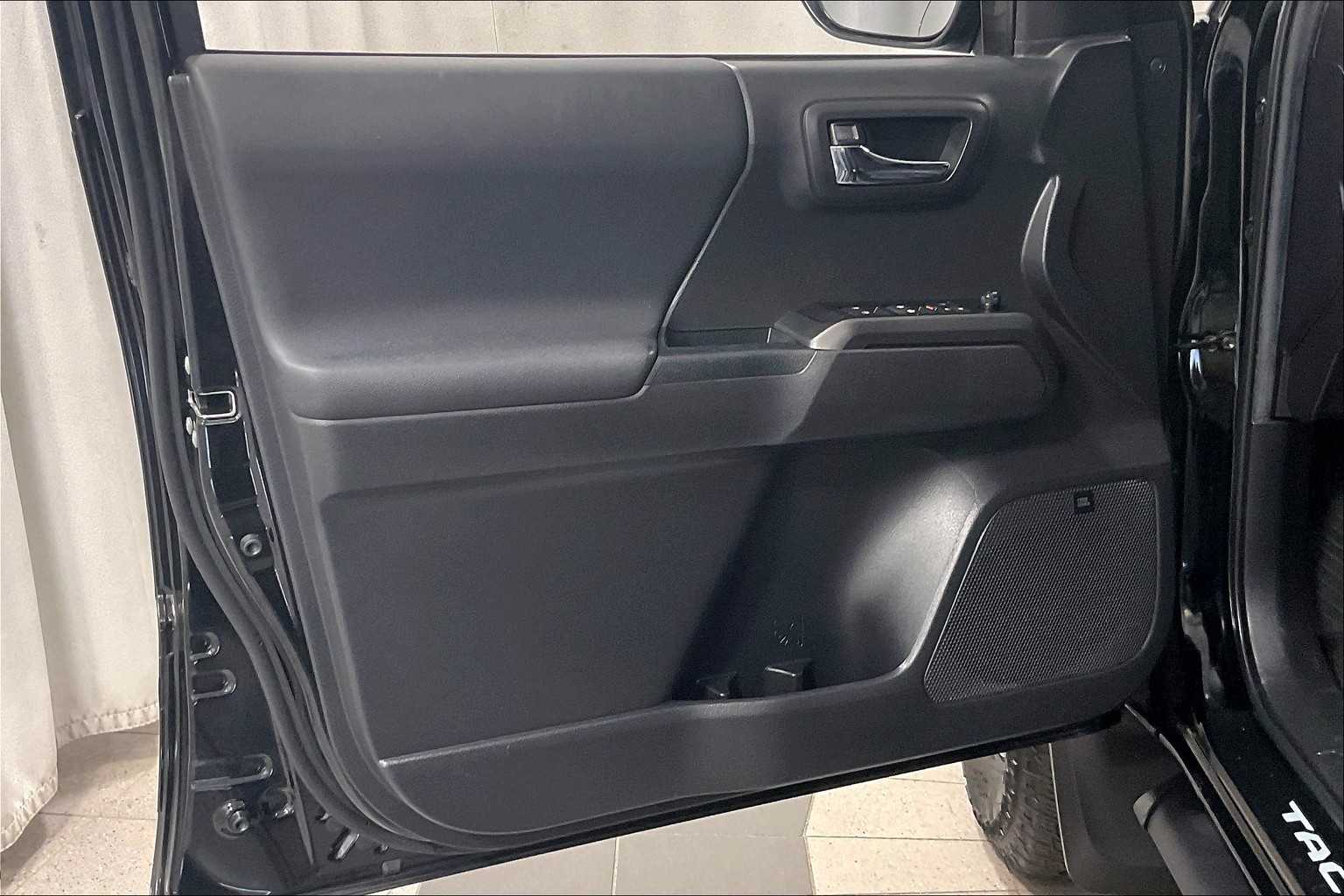 2022 Toyota Tacoma TRD Off Road - Photo 9