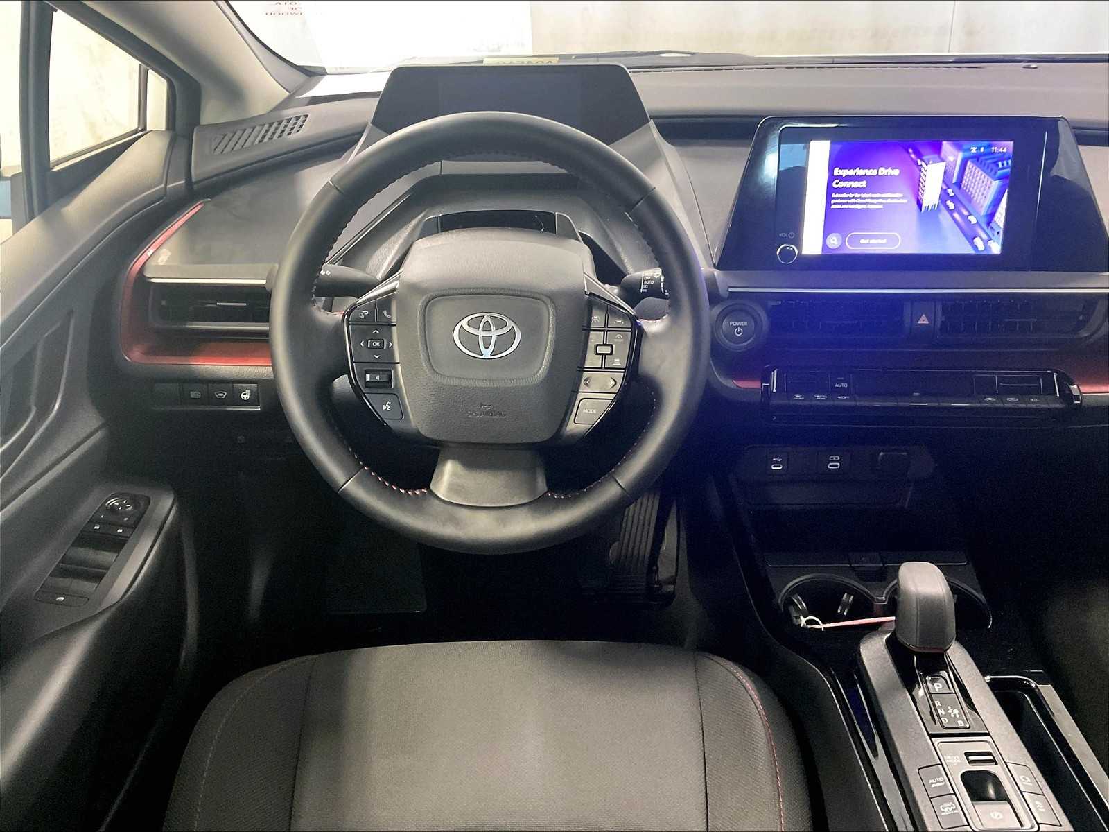 2024 Toyota Prius Prime SE - Photo 17