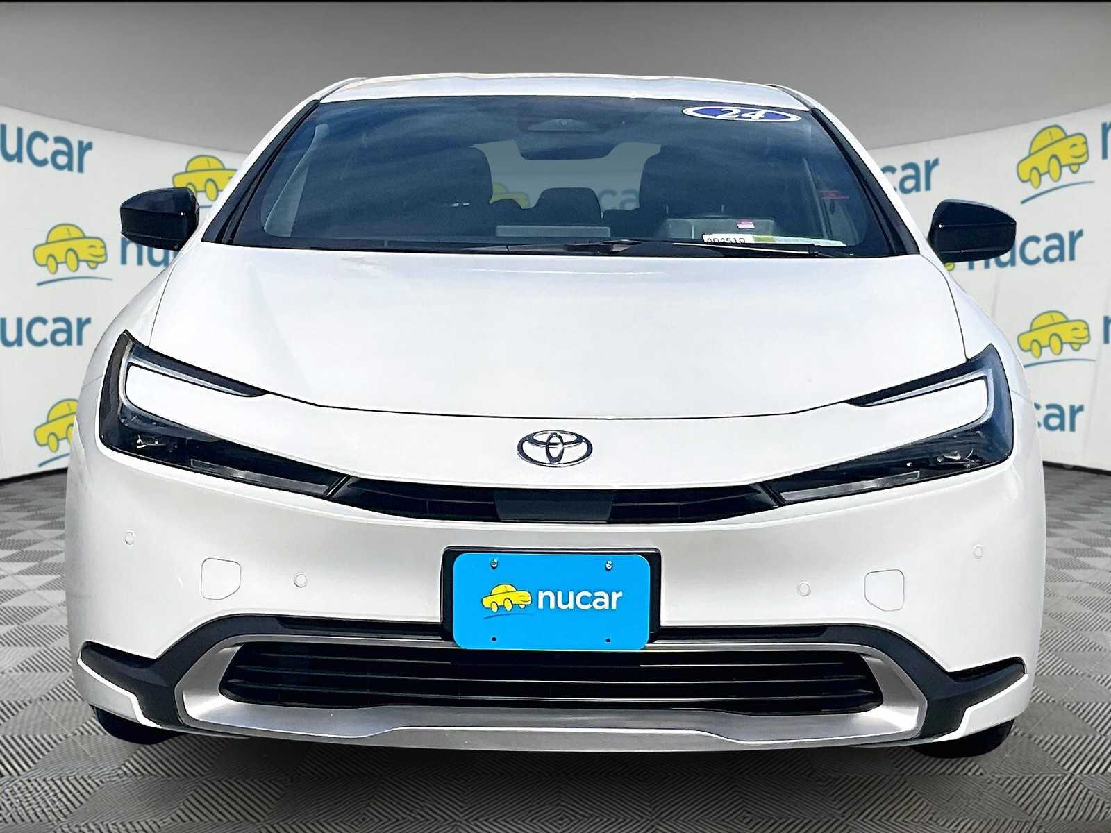 2024 Toyota Prius Prime SE - Photo 2