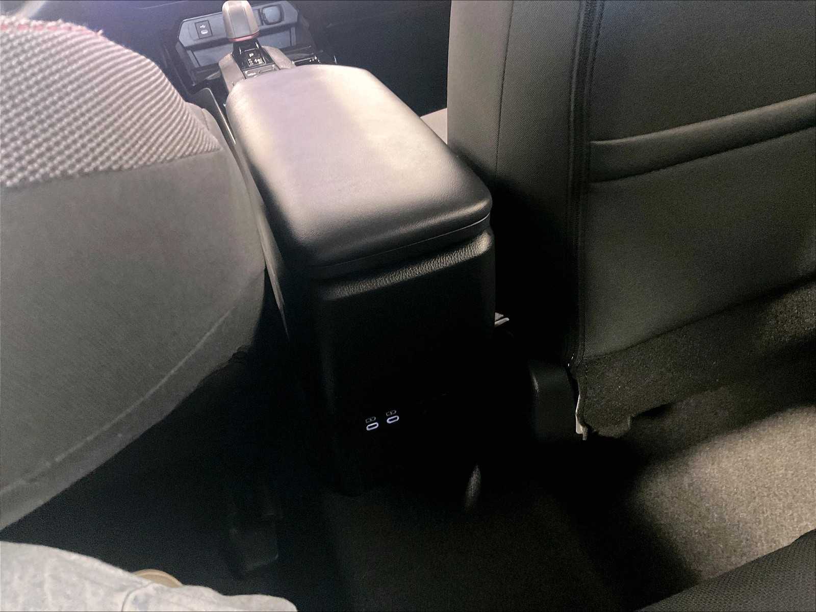 2024 Toyota Prius Prime SE - Photo 27