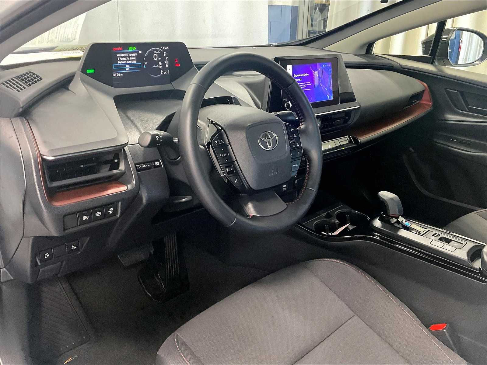 2024 Toyota Prius Prime SE - Photo 8