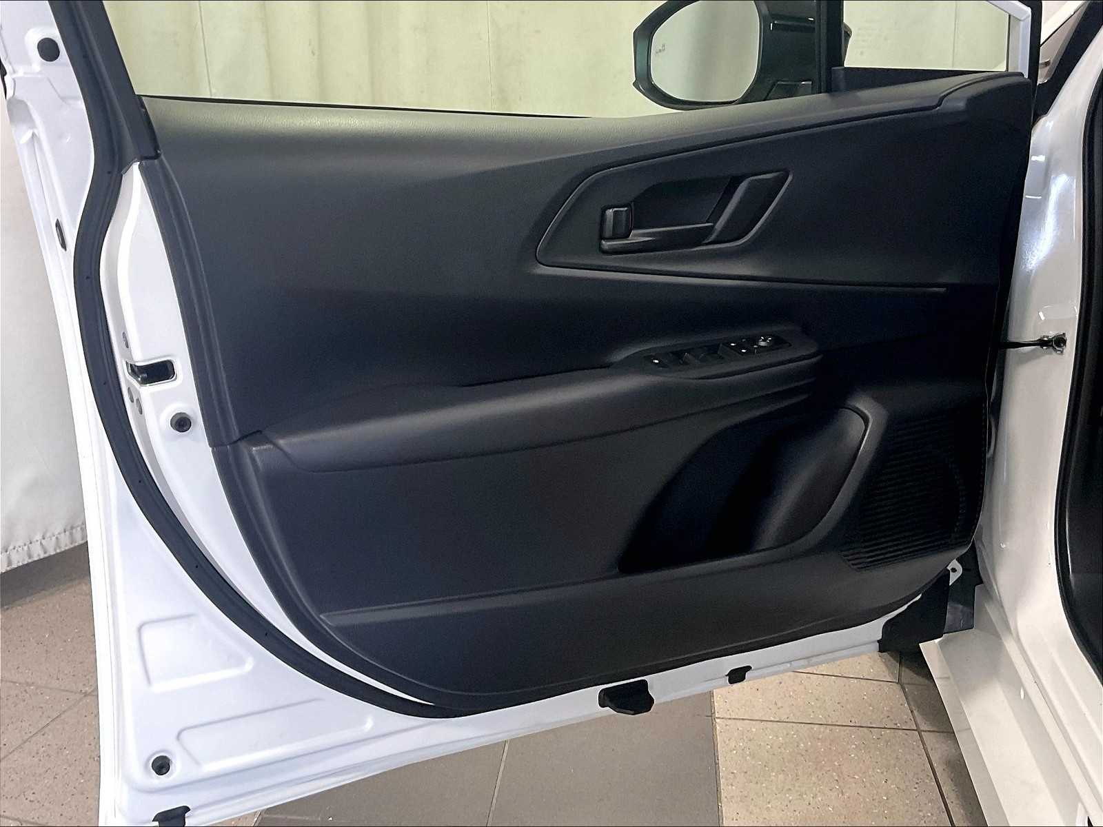 2024 Toyota Prius Prime SE - Photo 9