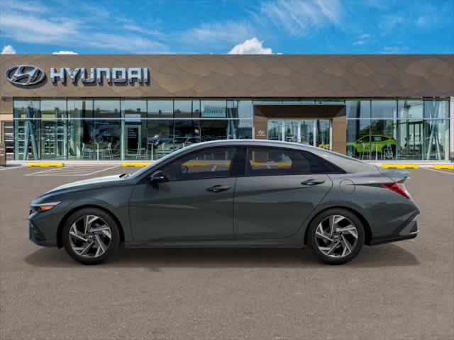 2025 Hyundai Elantra SEL Sport - Photo 3