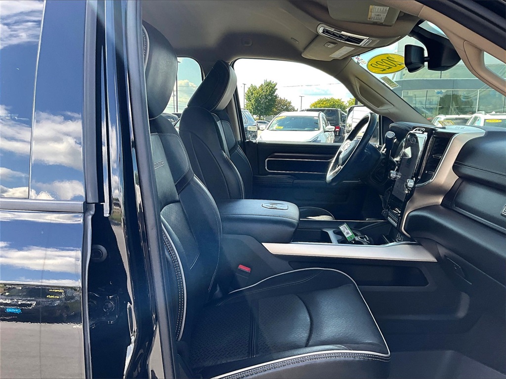 2022 Ram 3500 Laramie - Photo 11