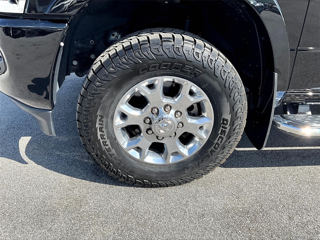 2022 Ram 3500 Laramie - Photo 7