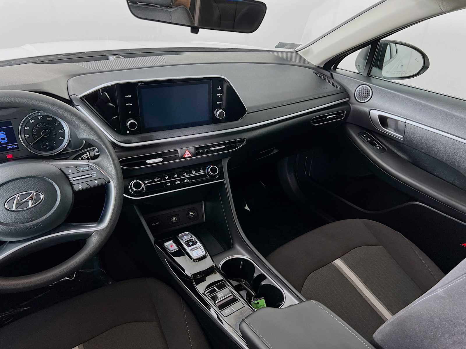 2022 Hyundai Sonata SE - Photo 22