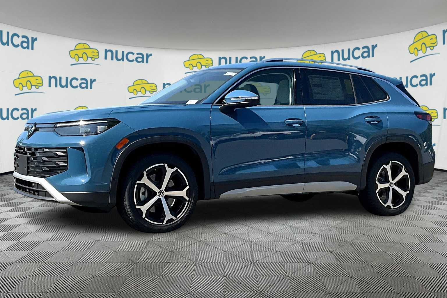 2025 Volkswagen Tiguan SE - Photo 4