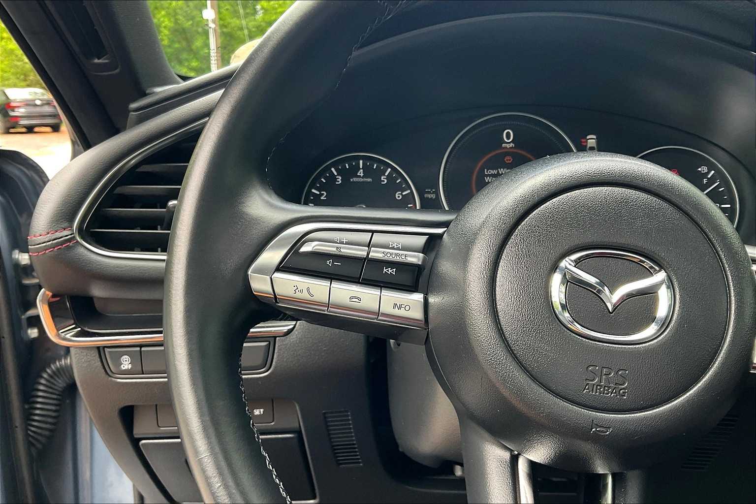 2023 Mazda Mazda3 Hatchback 2.5 S Carbon Edition - Photo 23