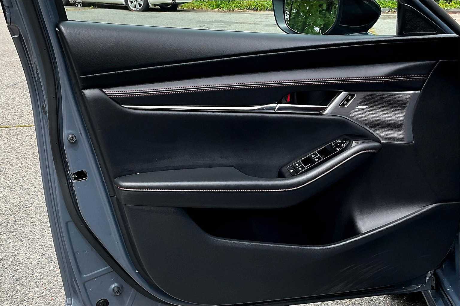 2023 Mazda Mazda3 Hatchback 2.5 S Carbon Edition - Photo 9