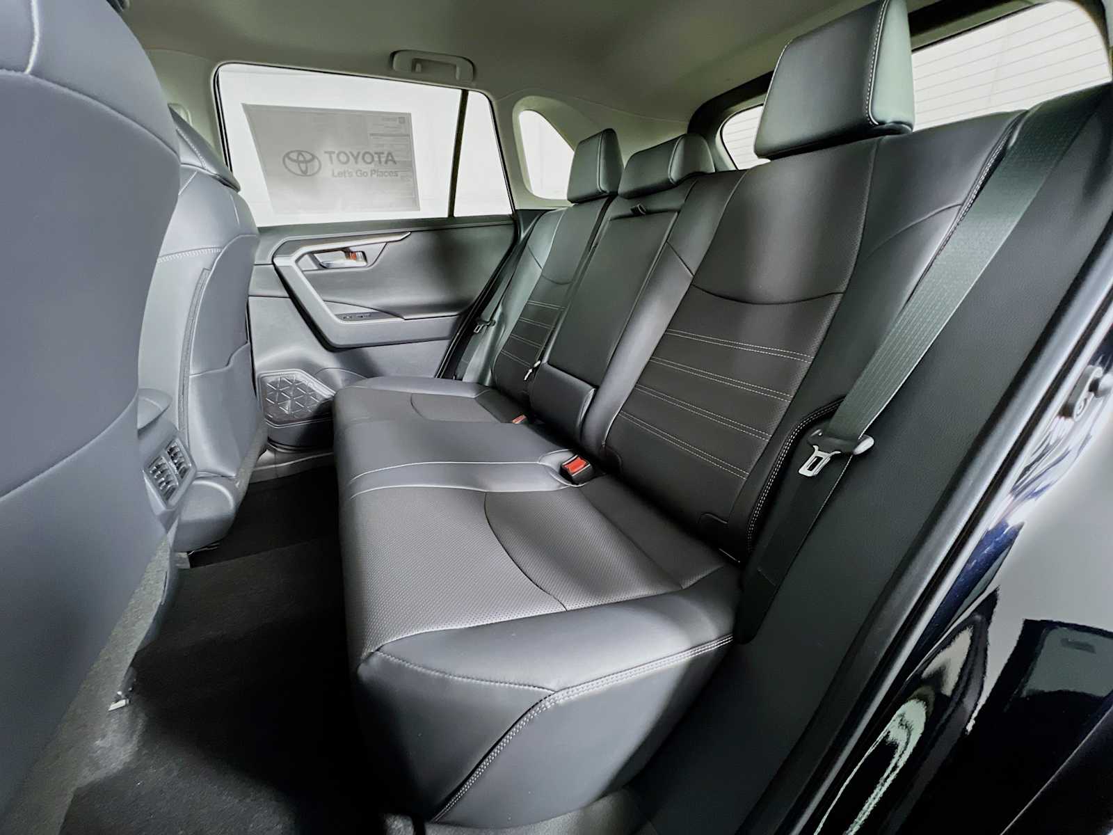 2025 Toyota RAV4 Limited - Photo 13
