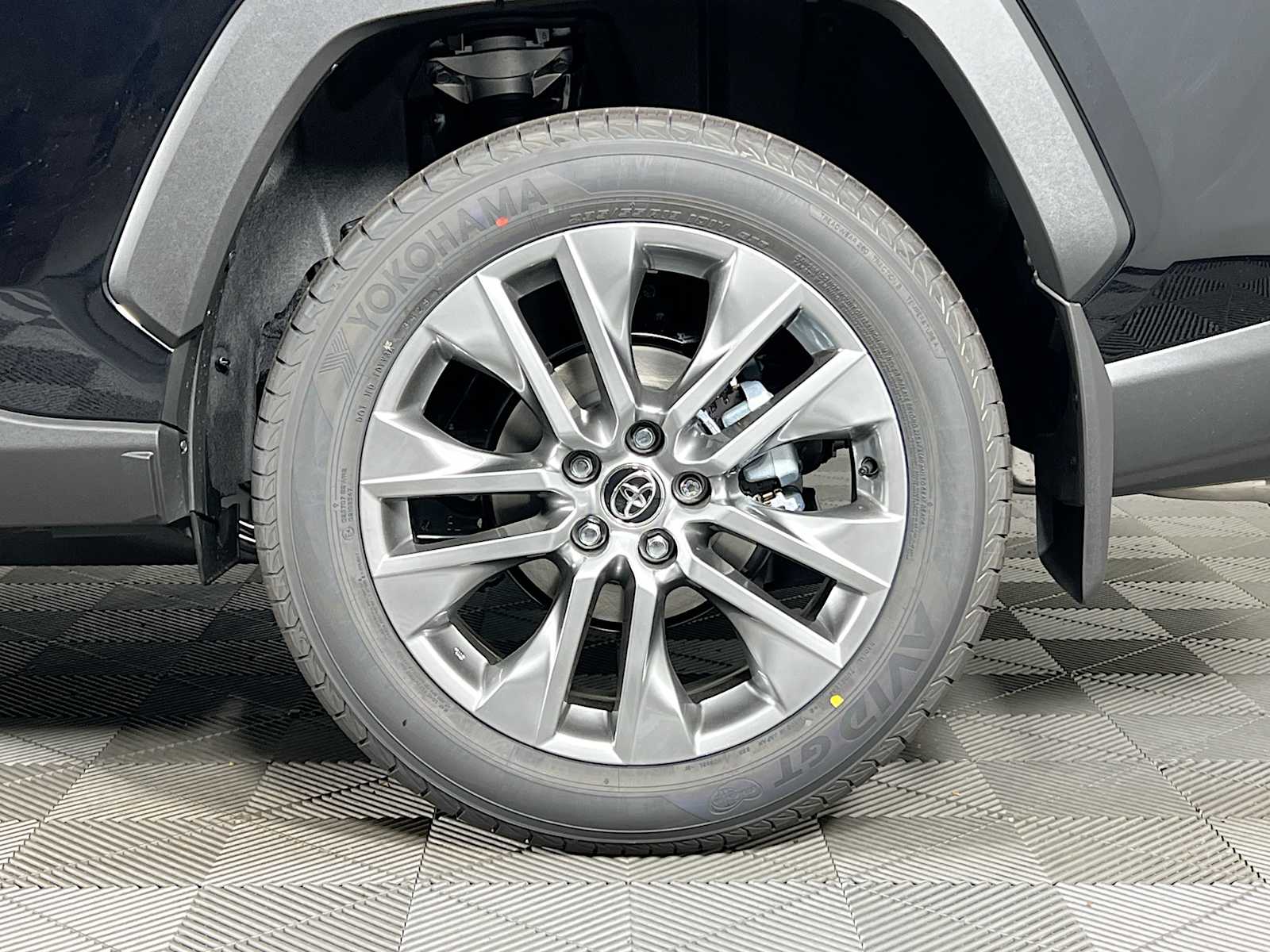 2025 Toyota RAV4 Limited - Photo 19