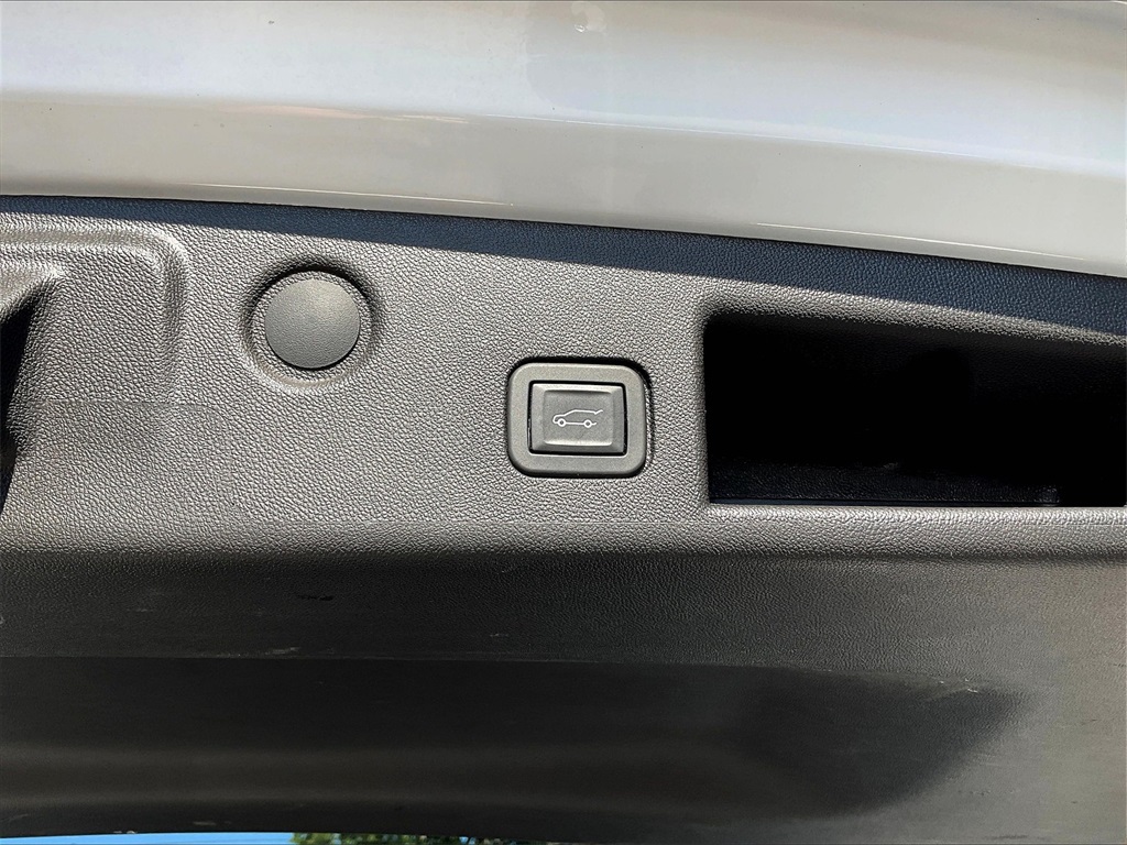 2024 Chevrolet Equinox LT - Photo 34