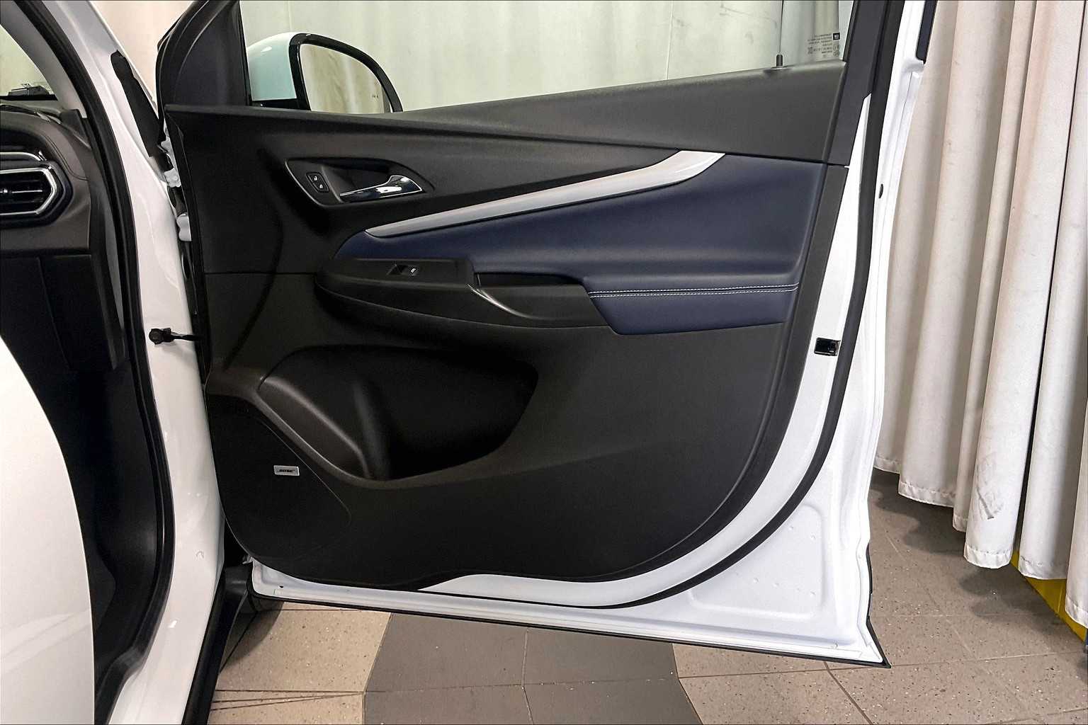 2022 Chevrolet Bolt EUV Premier - Photo 12