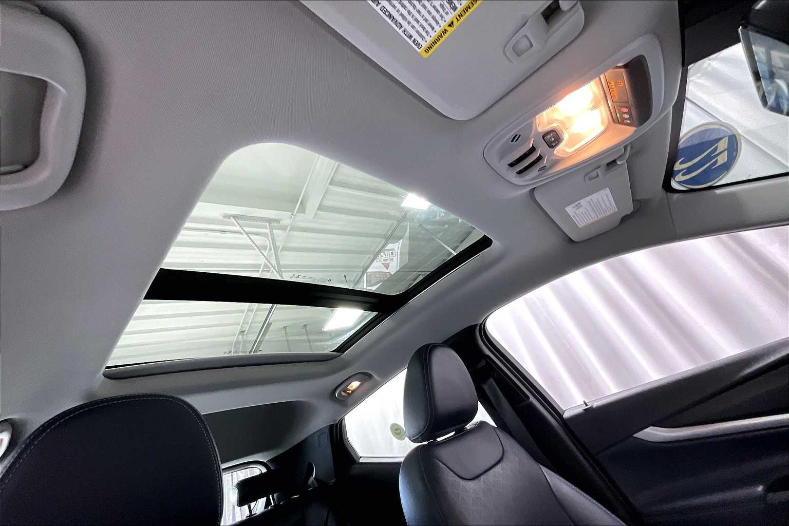 2022 Chevrolet Bolt EUV Premier - Photo 22