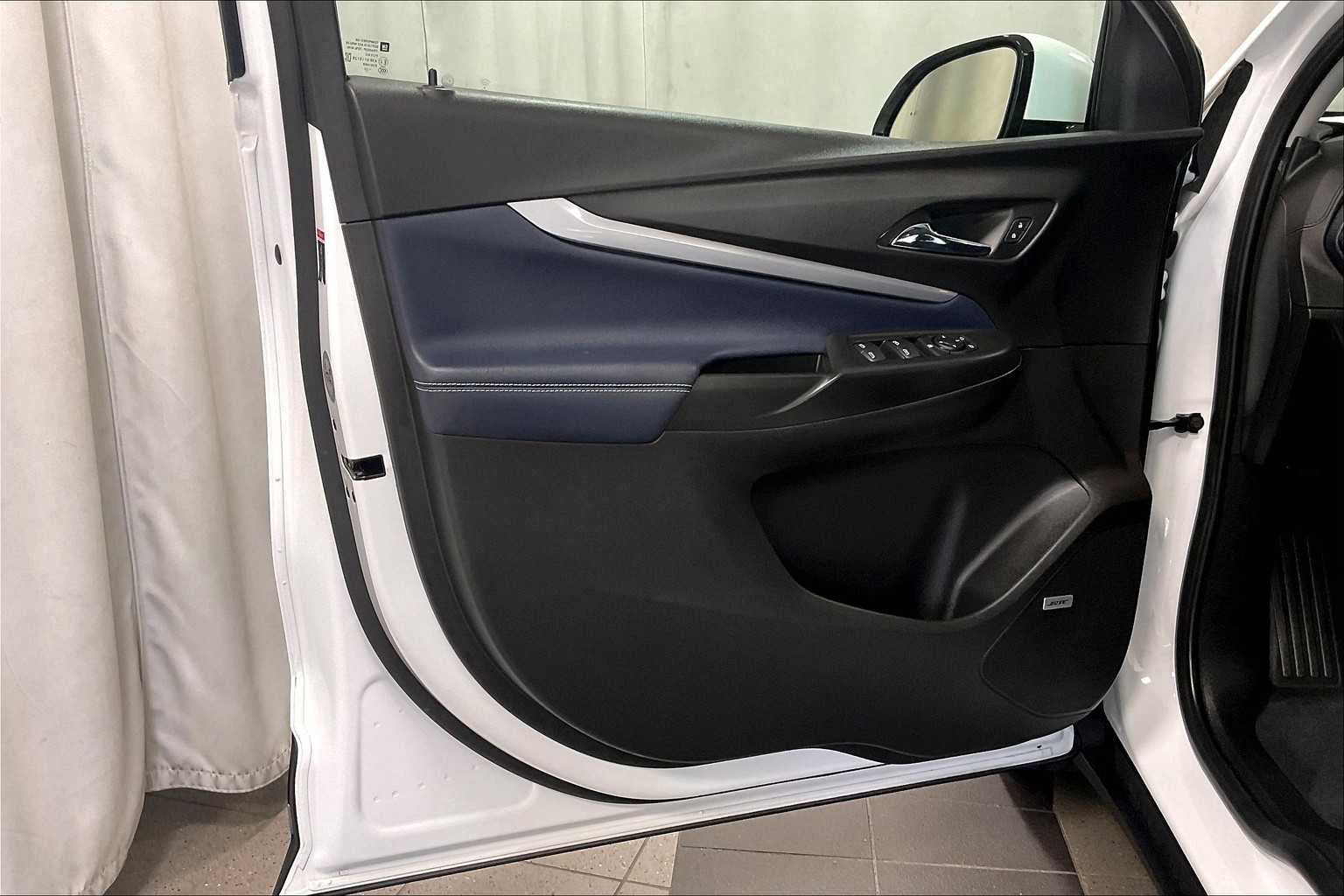 2022 Chevrolet Bolt EUV Premier - Photo 9