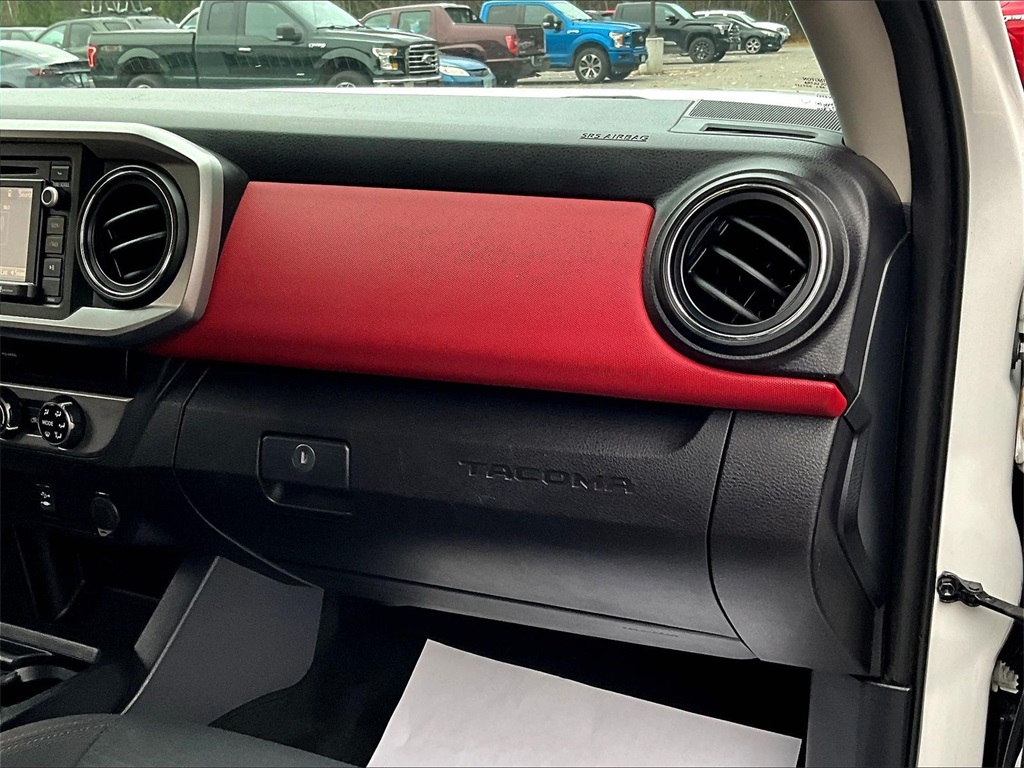 2018 Toyota Tacoma SR5 - Photo 13