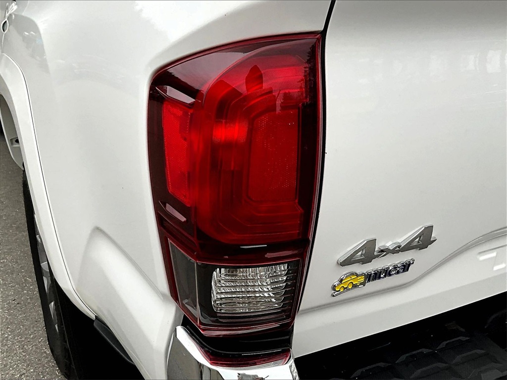 2018 Toyota Tacoma SR5 - Photo 34