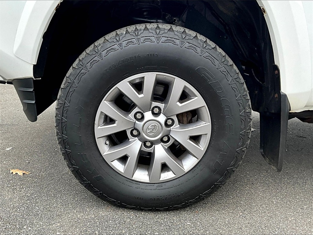 2018 Toyota Tacoma SR5 - Photo 7