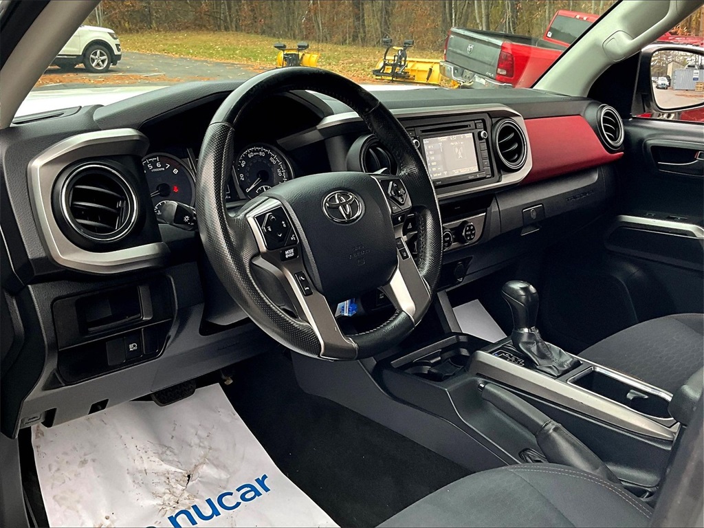 2018 Toyota Tacoma SR5 - Photo 8