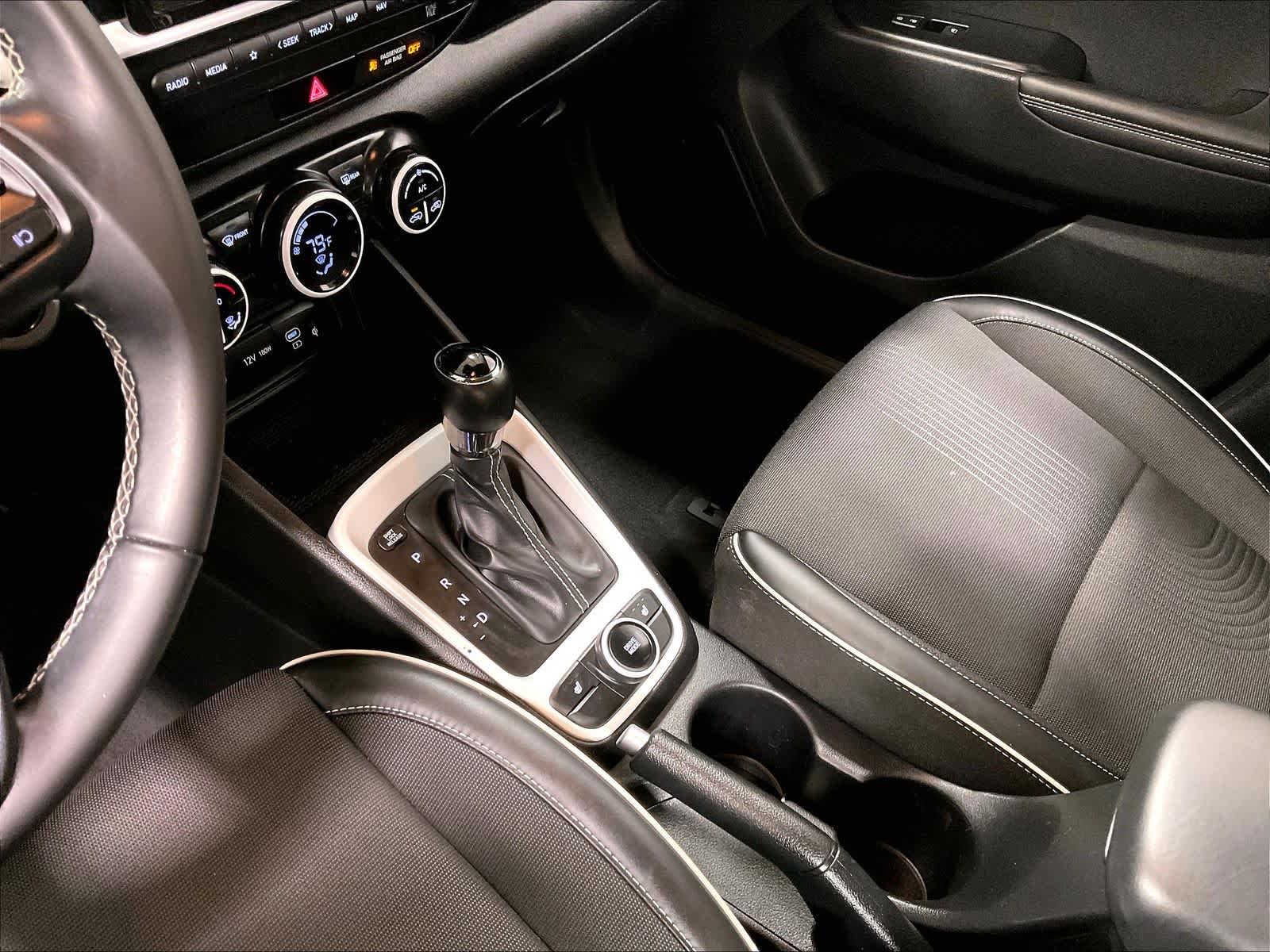 2024 Hyundai Venue Limited - Photo 21