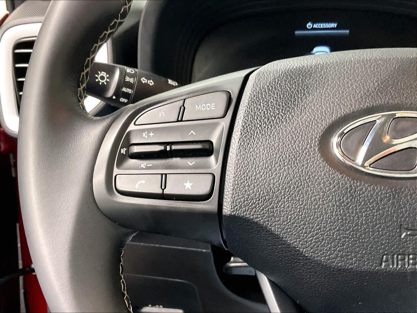 2024 Hyundai Venue Limited - Photo 23