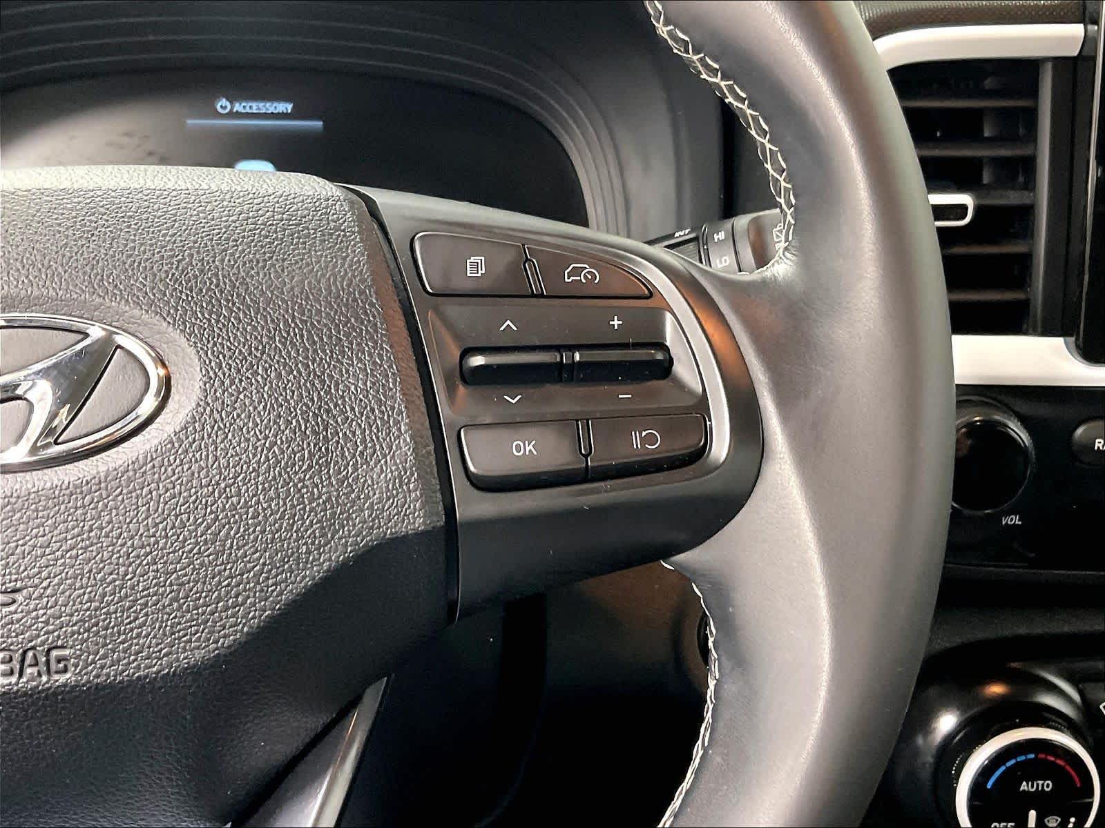 2024 Hyundai Venue Limited - Photo 24