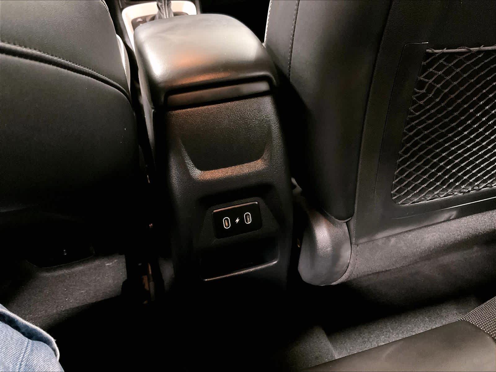 2024 Hyundai Venue Limited - Photo 28