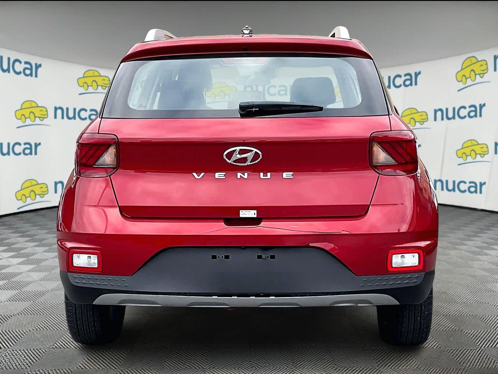 2024 Hyundai Venue Limited - Photo 6