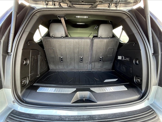 2025 Chevrolet Tahoe Z71 - Photo 26