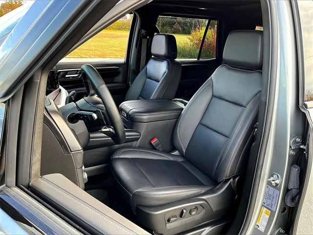 2025 Chevrolet Tahoe Z71 - Photo 10