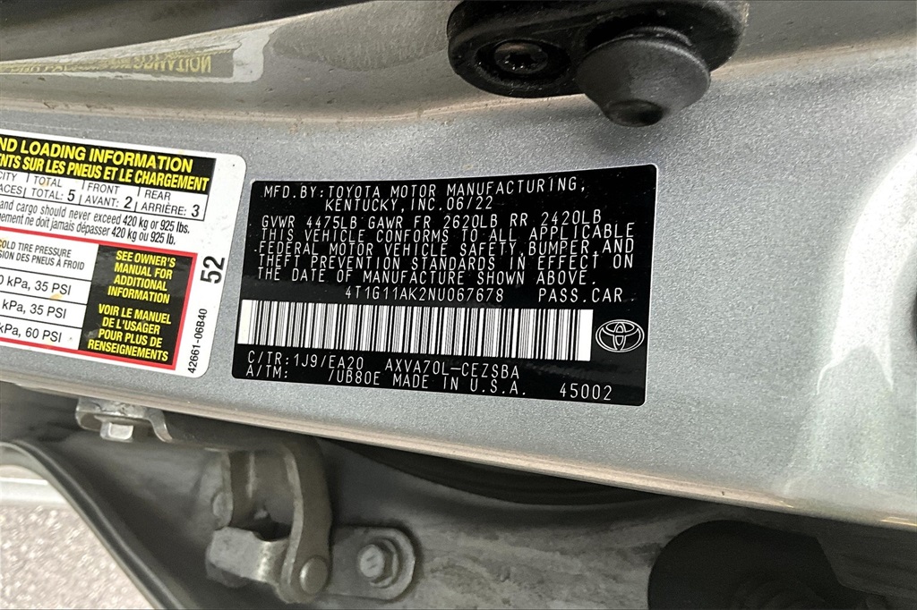 2022 Toyota Camry SE - Photo 12