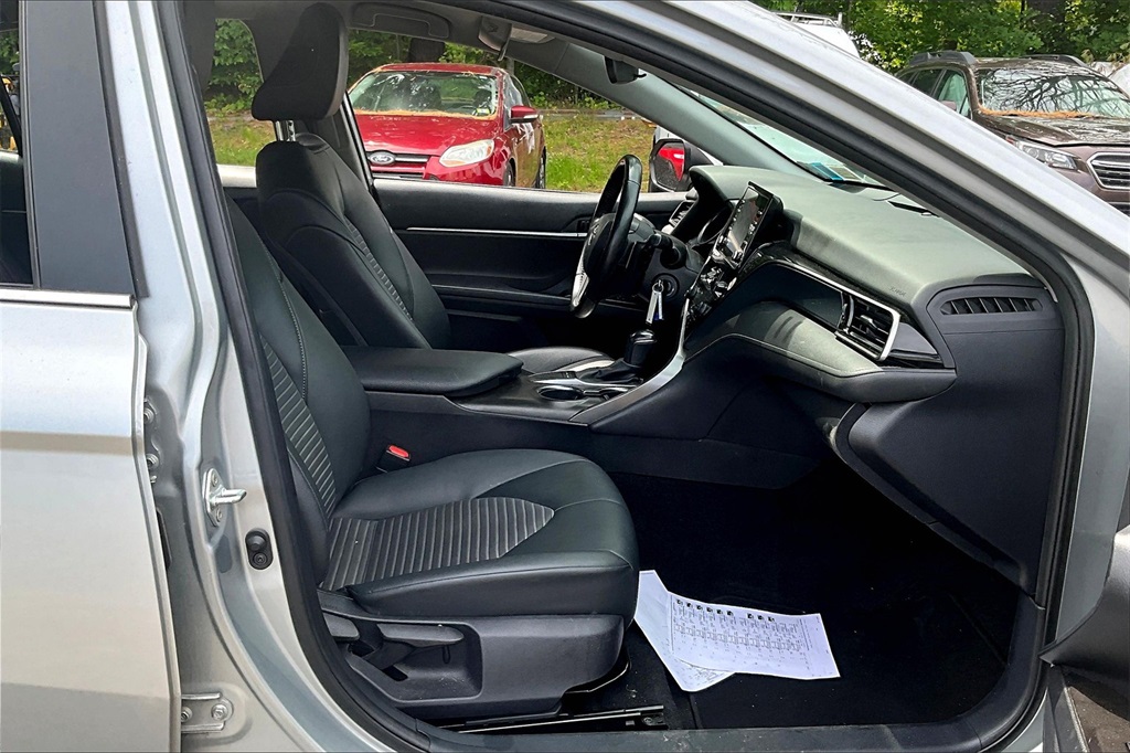2022 Toyota Camry SE - Photo 21