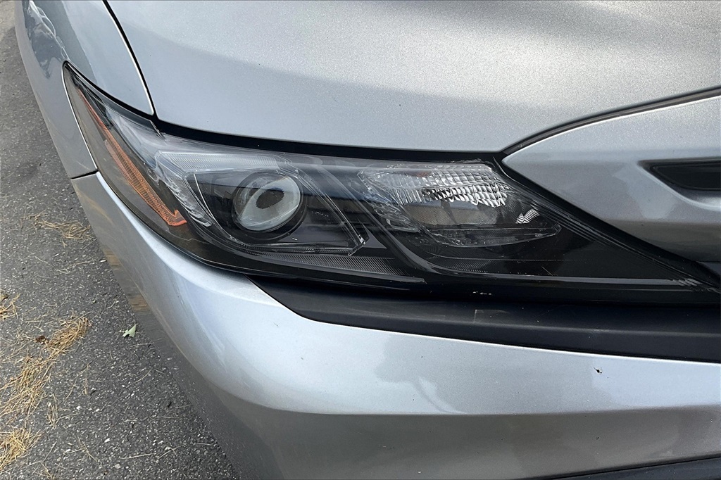 2022 Toyota Camry SE - Photo 39
